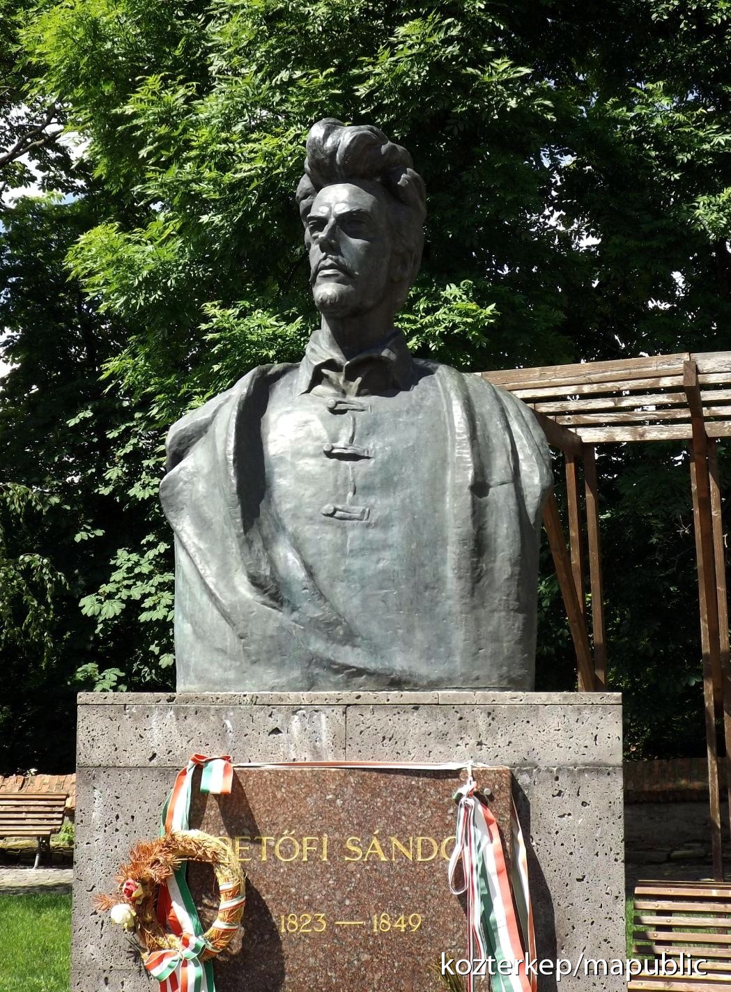 Sántha Imre Géza-Petőfi-szobor Segesváron