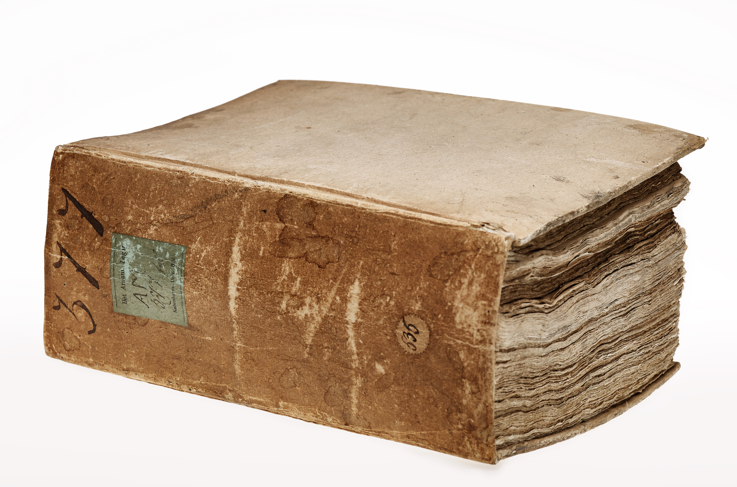 manuscript.ku.dk-Az AM 377 kartotékszámú könyv Kolumbusz könyvének fennmaradt másolata, amit a sevillai Kolombina Könyvtárban őriznek