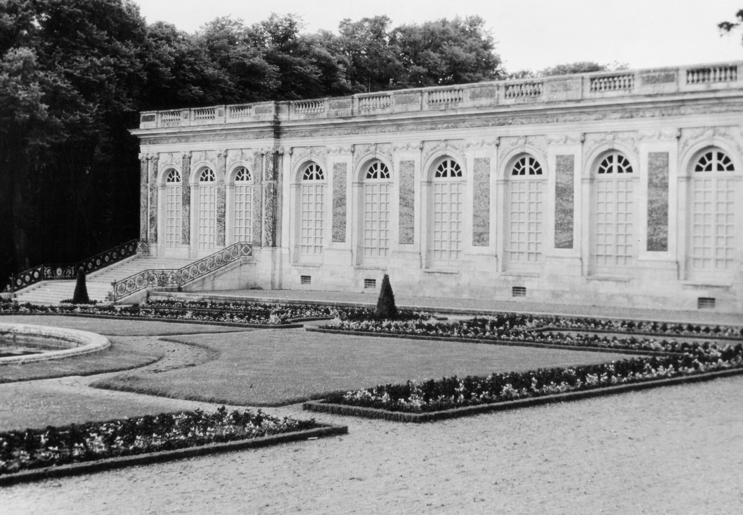 Fortepan/Ofner Károly Versailles,Grand Trianon-A trianoni békeszerződés aláírásának helyszíne
