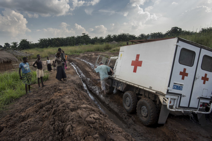 Hajdú D. András-Elakadt mentőautó Kongóban